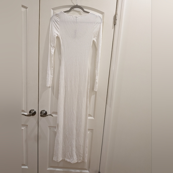 1. NWT SKIMS SOFT LOUNGE LONG SLEEVE DRESS IN MARBLE - Picture 4 of 7